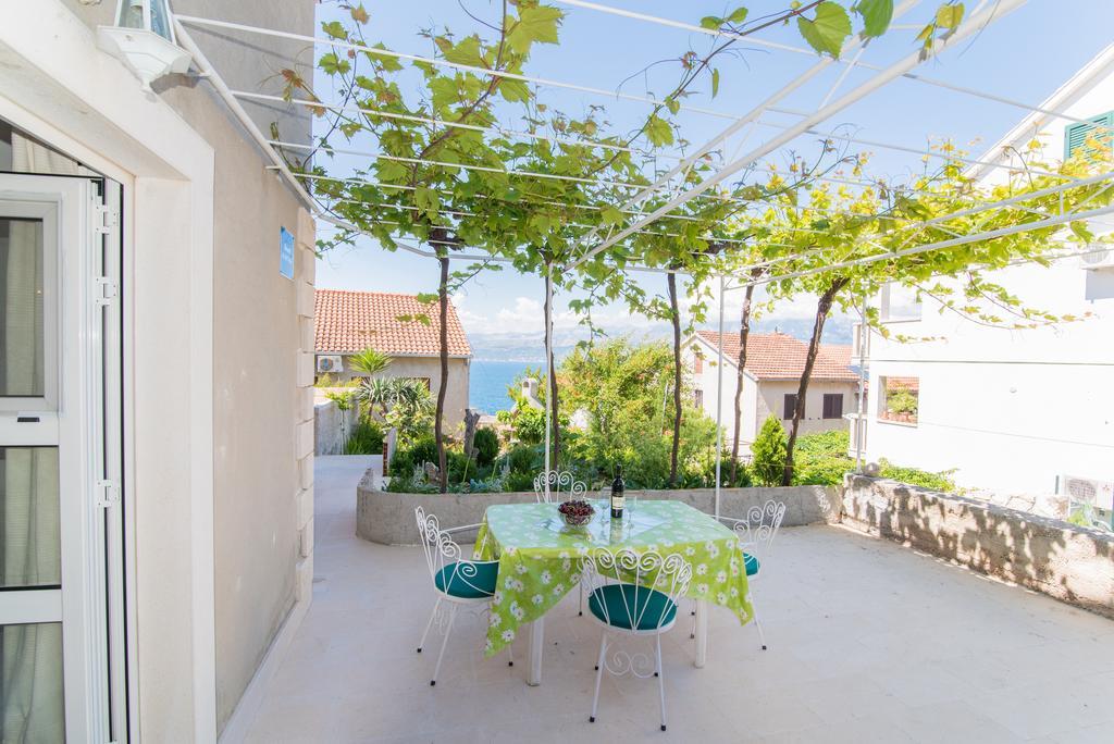 Apartments Veve Постира Экстерьер фото