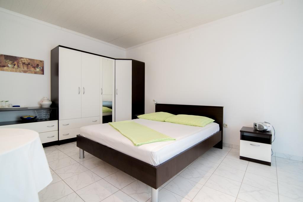 Apartments Veve Постира Экстерьер фото